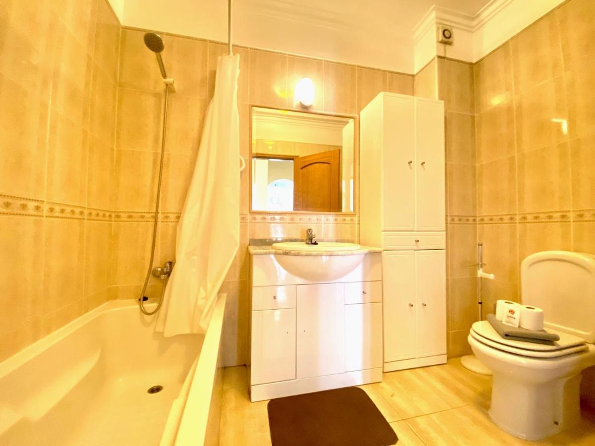 Quarteira Central By Homing ภายนอก รูปภาพ
